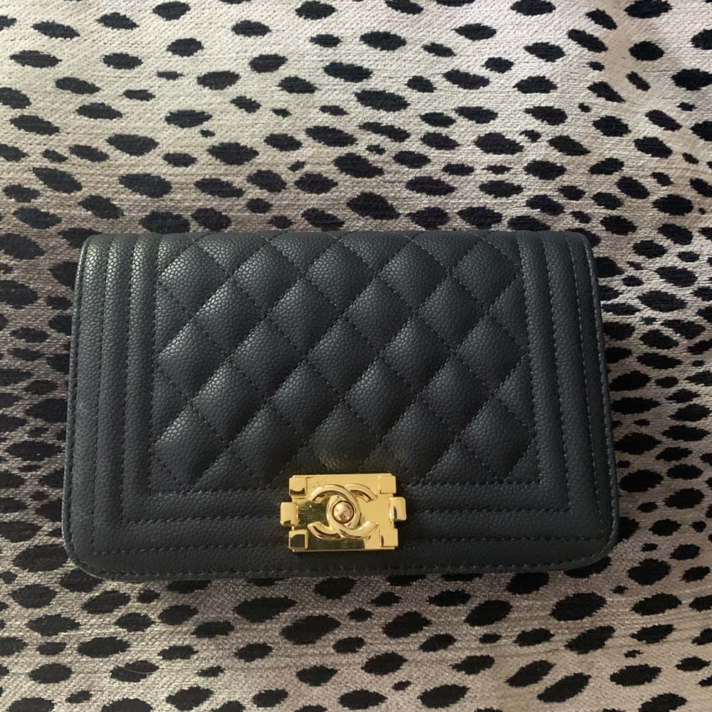 Crossbody with optional shoulder strap